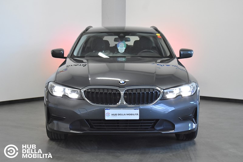 BMW 318d 48V Touring Business Advantage